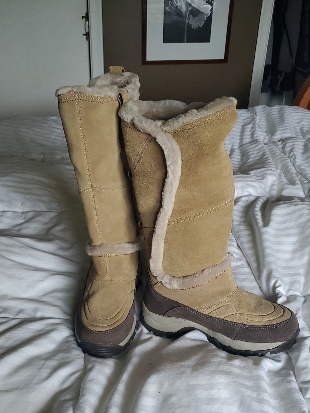 Hi-Tec Tan Suede Shearling-Lined Winter Boots